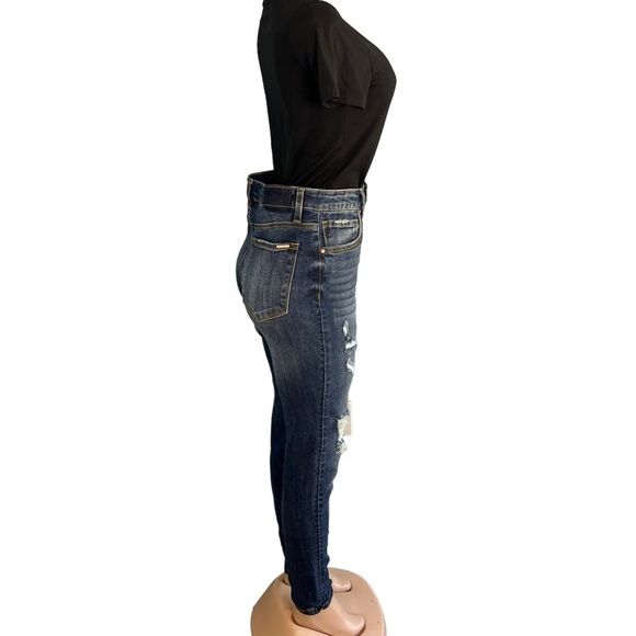 3/$30 🍂 Insane Gene Medium Wash Distressed Skinny Jeans - Picture 5 of 10